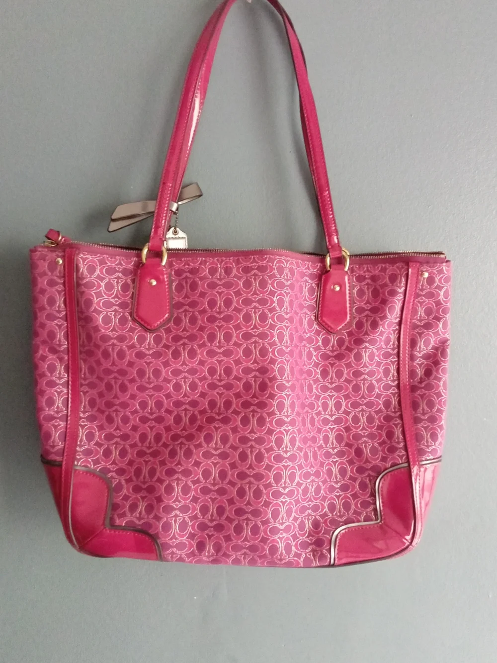 Coach Poppy Pink Signature C Monogram Patent Leather Tote Bag Gold Hardware